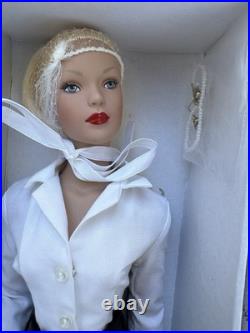 Tonner Tyler Wentworth Signature Style BW Blonde Doll TW0405 MIB NRFB 2004