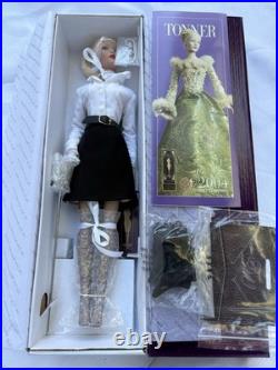 Tonner Tyler Wentworth Signature Style BW Blonde Doll TW0405 MIB NRFB 2004