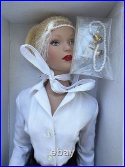 Tonner Tyler Wentworth Signature Style BW Blonde Doll TW0405 MIB NRFB 2004