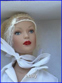 Tonner Tyler Wentworth Signature Style BW Blonde Doll TW0405 MIB NRFB 2004