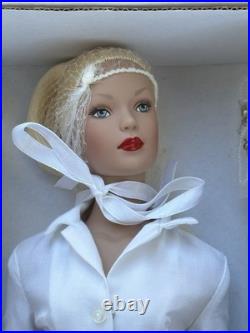 Tonner Tyler Wentworth Signature Style BW Blonde Doll TW0405 MIB NRFB 2004