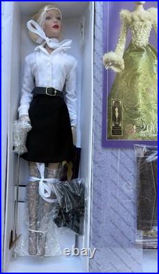 Tonner Tyler Wentworth Signature Style BW Blonde Doll TW0405 MIB NRFB 2004