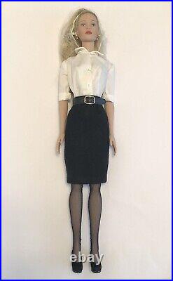 Tonner/ Tyler Wentworth Signature Style Blonde Hair Doll 99802 XTRA White Dress