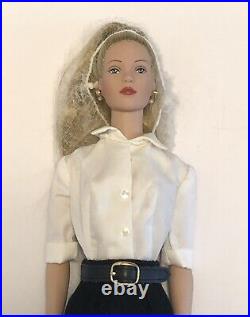 Tonner/ Tyler Wentworth Signature Style Blonde Hair Doll 99802 XTRA White Dress