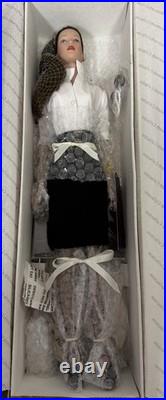 Tonner Tyler Wentworth Signature Style Doll NIB