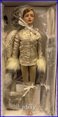 Tonner Tyler Wentworth Ski Retreat Sydney Chase Fashion Doll New In Box Shipper