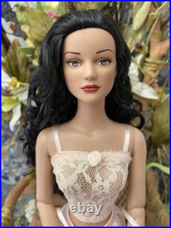 Tonner Tyler Wentworth- Stella Rose Raven upgraded to BW body LE250