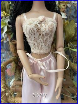 Tonner Tyler Wentworth- Stella Rose Raven upgraded to BW body LE250