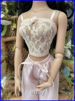 Tonner Tyler Wentworth- Stella Rose Raven upgraded to BW body LE250