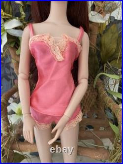 Tonner Tyler Wentworth Sydney Chase 2010 Belladonna in RTW Satin LE200