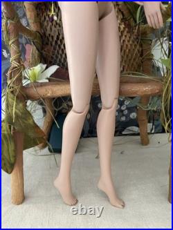 Tonner Tyler Wentworth Sydney Chase 2010 Belladonna in RTW Satin LE200