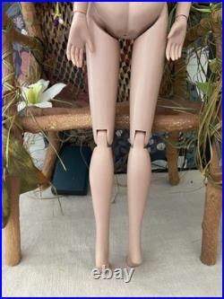 Tonner Tyler Wentworth Sydney Chase 2010 Belladonna in RTW Satin LE200