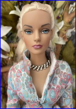 Tonner Tyler Wentworth- Sydney Chase Ice Blue 16 dressed doll