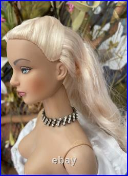 Tonner Tyler Wentworth- Sydney Chase Ice Blue 16 dressed doll