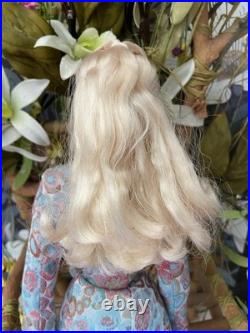 Tonner Tyler Wentworth- Sydney Chase Ice Blue 16 dressed doll