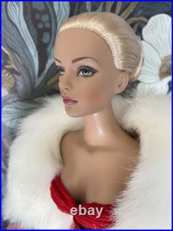 Tonner Tyler Wentworth- Sydney Chase Mistletoe & Magic in MA Alex Wore Red