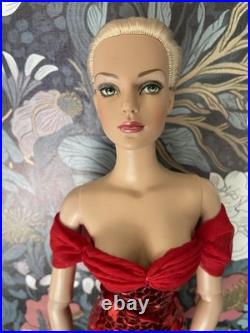 Tonner Tyler Wentworth- Sydney Chase Mistletoe & Magic in MA Alex Wore Red