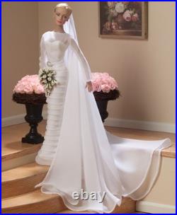 Tonner Tyler Wentworth Sydney Chase Show Stopping Doll TW2406 NRFB LE 1500