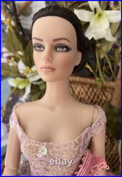 Tonner Tyler Wentworth Sydney Chase The Eyes Have It 16 doll LE200