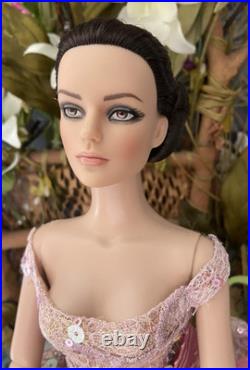 Tonner Tyler Wentworth Sydney Chase The Eyes Have It 16 doll LE200
