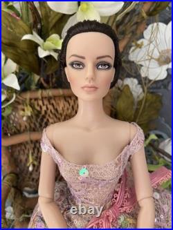 Tonner Tyler Wentworth Sydney Chase The Eyes Have It 16 doll LE200