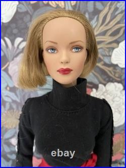 Tonner Tyler Wentworth Trends body redressed bending wrist body