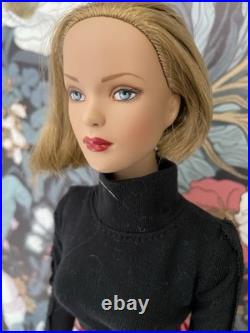 Tonner Tyler Wentworth Trends body redressed bending wrist body