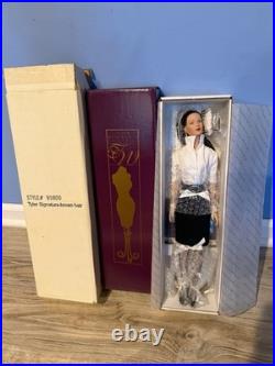 Tonner Tyler Wentworth Tyler Signature Brown Hair Doll #99800 withShipper
