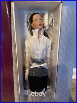 Tonner Tyler Wentworth Tyler Signature Brown Hair Doll #99800 withShipper