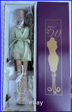 Tonner Tyler Wentworth Tyler Trends 2005 NRFB Blonde Doll + Extra Brunette Wig
