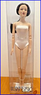 Tonner Tyler Wentworth Ultra Basic AVA Black Hair Doll 16 in Box T8JVSD01 Tonner Tyler Wentworth Ultra Basic AVA Black Hair Doll 16 in Box T8JVSD01