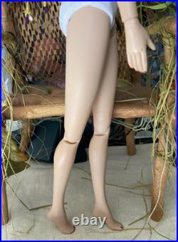 Tonner Tyler Wentworth Ultra Basic Ava New without Box