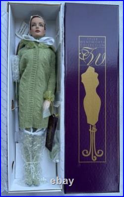 Tonner Tyler Wentworth WINTERGREEN Sydney 16 Fashion Doll NRFB TW2410 LE