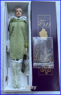 Tonner Tyler Wentworth WINTERGREEN Sydney 16 Fashion Doll NRFB TW2410 LE