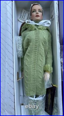 Tonner Tyler Wentworth WINTERGREEN Sydney 16 Fashion Doll NRFB TW2410 LE