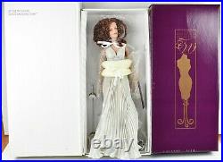 Tonner Tyler Wentworth Winter Flame Sydney Chase Convention Doll LE T6TWSD26 NEW