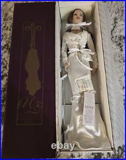 Tonner Tyler Wentworth Winter Romance 16 Fashion Doll In Box -le 300