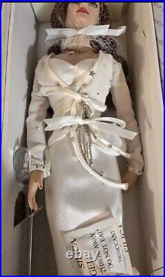 Tonner Tyler Wentworth Winter Romance 16 Fashion Doll In Box -le 300