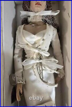 Tonner Tyler Wentworth Winter Romance 16 Fashion Doll In Box -le 300