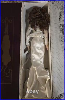 Tonner Tyler Wentworth Winter Romance 16 Fashion Doll In Box -le 300