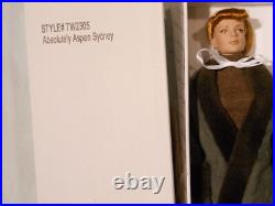 Tonner Tyler Wentworth doll, Absolutely Aspen Sydney TW3205 Tonner Tyler Wentworth doll, Absolutely Aspen Sydney TW3205