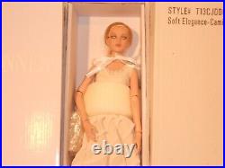 Tonner, Tyler Wentworth doll, Soft Elegance-Cami T13CJDD02 NRFB Tonner, Tyler Wentworth doll, Soft Elegance-Cami T13CJDD02 NRFB