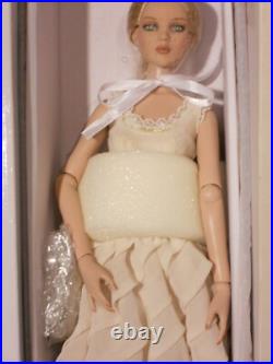 Tonner, Tyler Wentworth doll, Soft Elegance-Cami T13CJDD02 NRFB Tonner, Tyler Wentworth doll, Soft Elegance-Cami T13CJDD02 NRFB