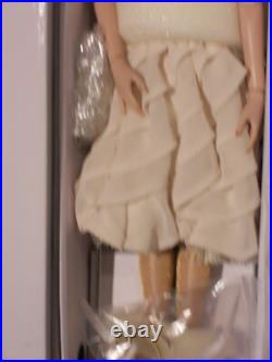 Tonner, Tyler Wentworth doll, Soft Elegance-Cami T13CJDD02 NRFB Tonner, Tyler Wentworth doll, Soft Elegance-Cami T13CJDD02 NRFB
