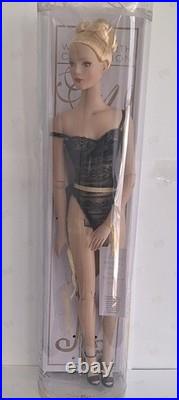 Tonner Tyler Wentworth ready to wear Doll 16 Inch The Wentworth Collection