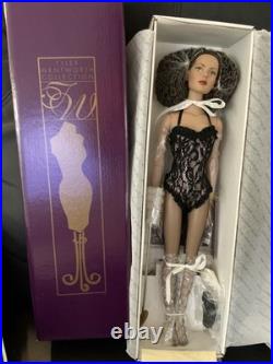 Tonner Tyler wentworth RTW Suzette black Hair- 16 Doll, Complete NIB