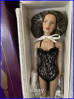 Tonner Tyler wentworth RTW Suzette black Hair- 16 Doll, Complete NIB