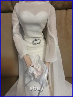 Tonner Tyler wentworth RTW Suzette blonde 16 Doll Fully Dressed