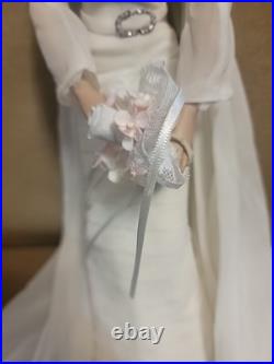 Tonner Tyler wentworth RTW Suzette blonde 16 Doll Fully Dressed