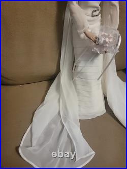 Tonner Tyler wentworth RTW Suzette blonde 16 Doll Fully Dressed